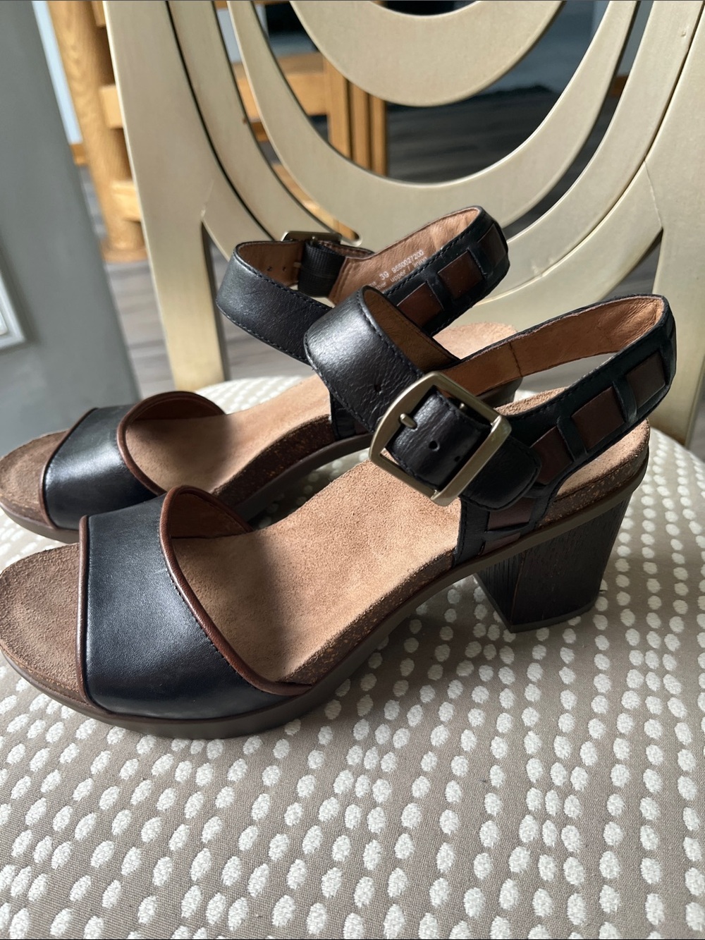 Dansko Brown Leather Block Heel Sandals with Buckle size 9
